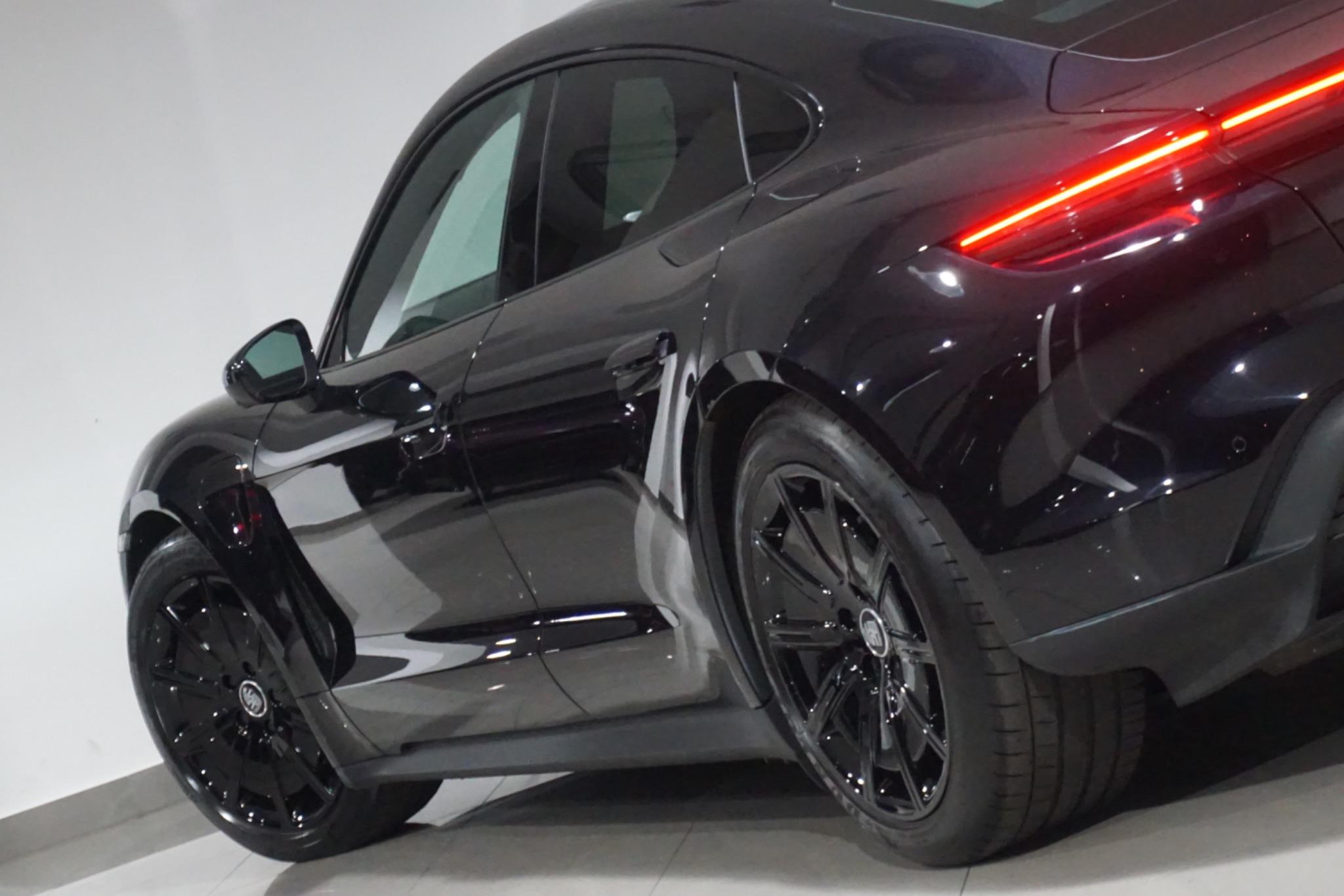 Porsche Taycan Performance Plus 93.4kWh 4S Auto 4WD 4dr (11kW Charger)
